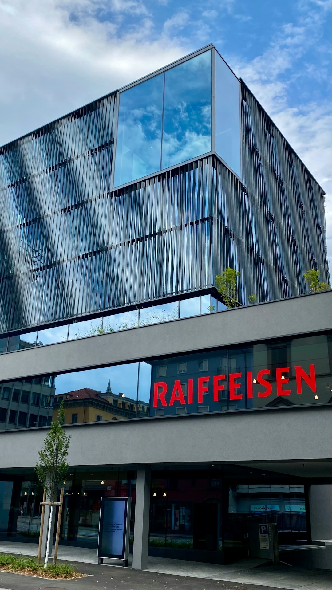 UBS Switzerland: Complete Guide to the Swiss Banking Giant